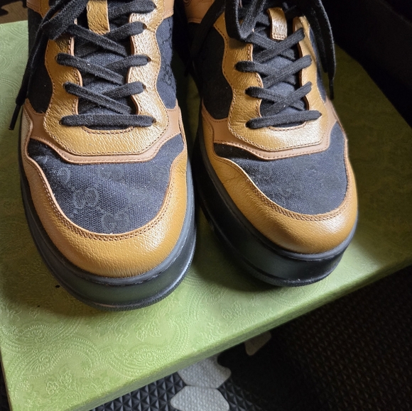 Men's Gucci Boots - Picture 4 of 8